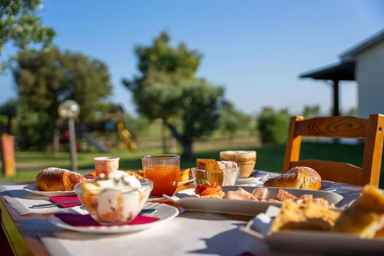 皮昂比诺 Glamping Gli Etruschi酒店