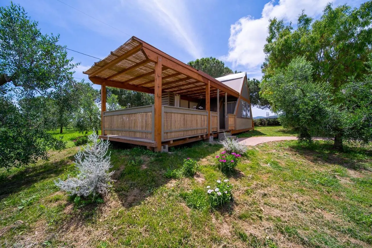 皮昂比诺 Glamping Gli Etruschi酒店 0*,