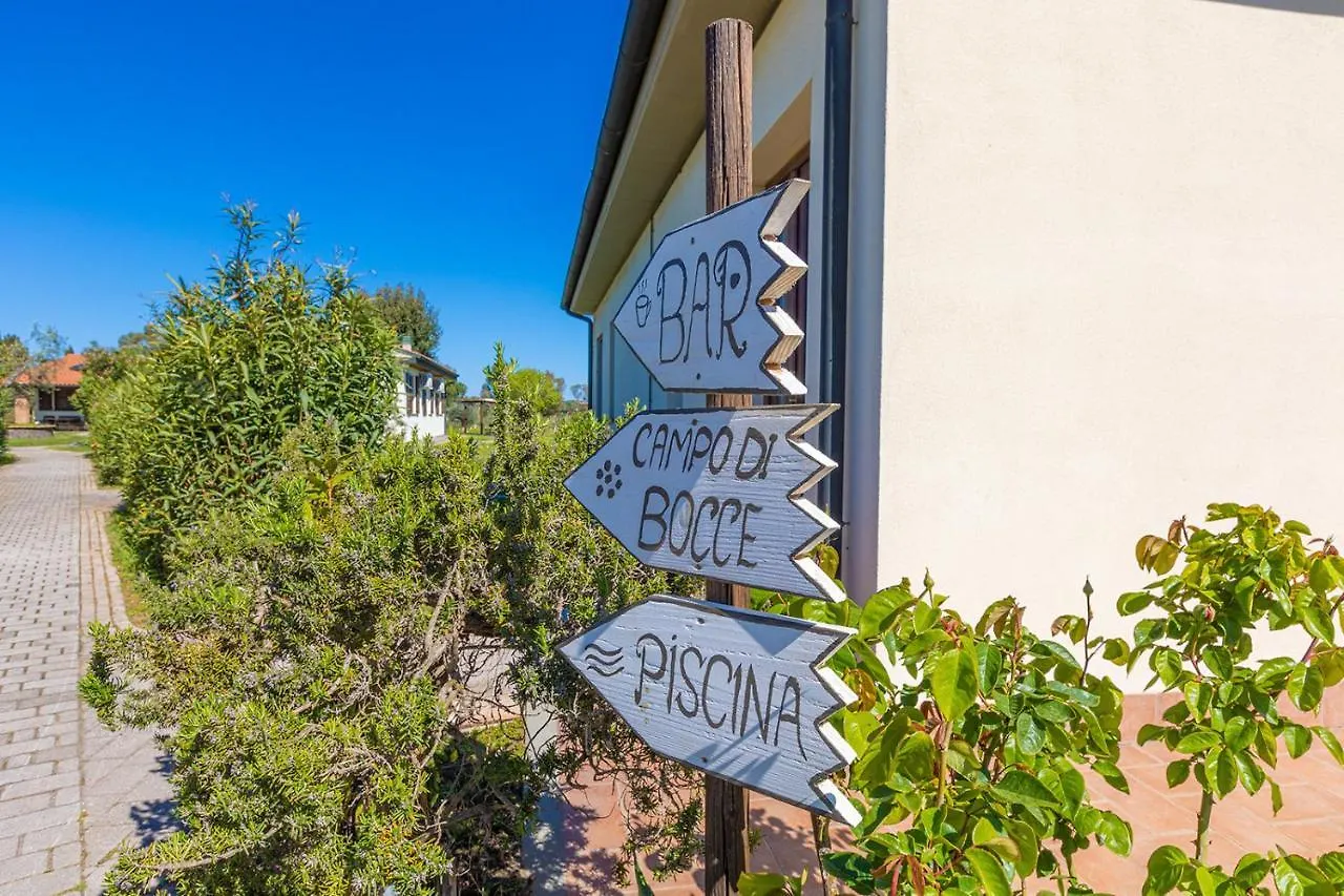 Hotel Glamping Gli Etruschi Piombino 0*,  Italien