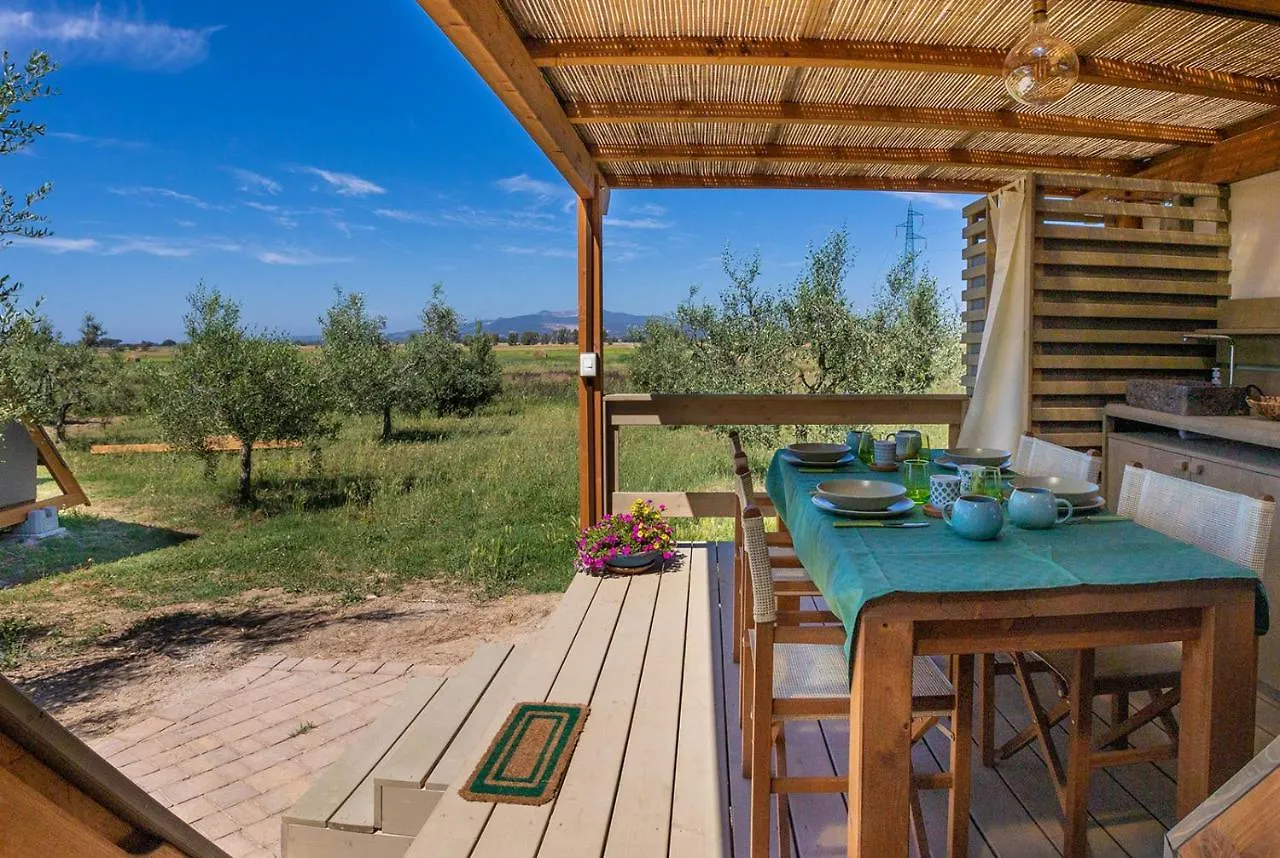 Hotel Glamping Gli Etruschi Piombino 0*,  Italien